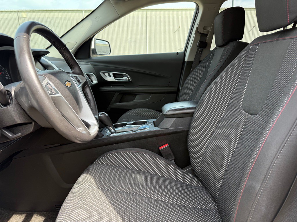 2017 Chevrolet Equinox Image 8