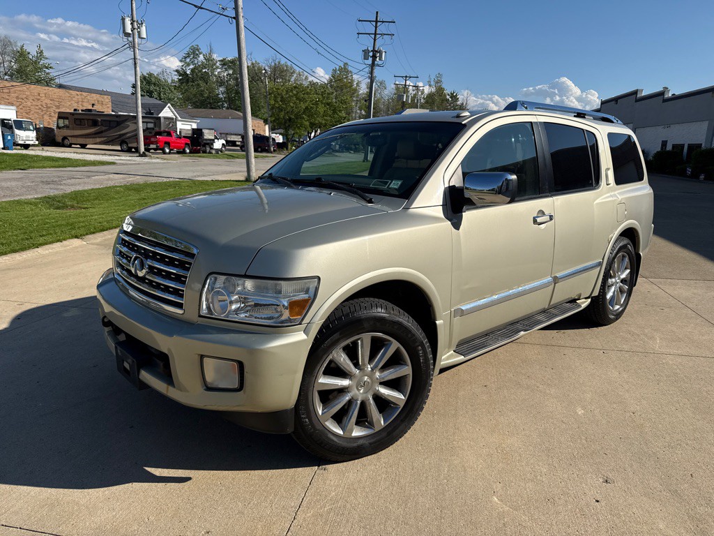 2008 INFINITI QX56 Image 1
