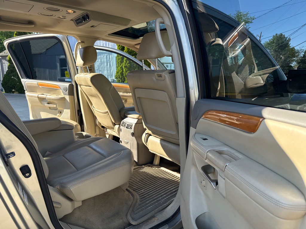 2008 INFINITI QX56 Image 13