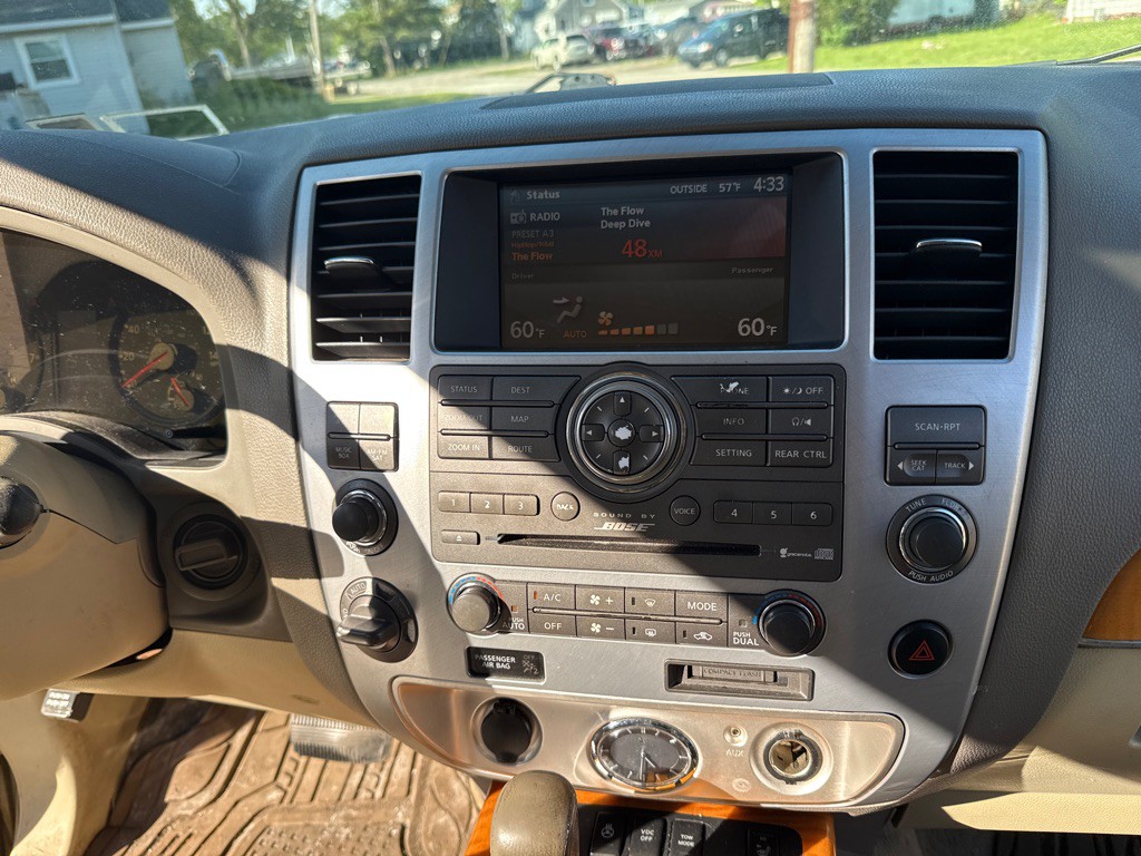 2008 INFINITI QX56 Image 16
