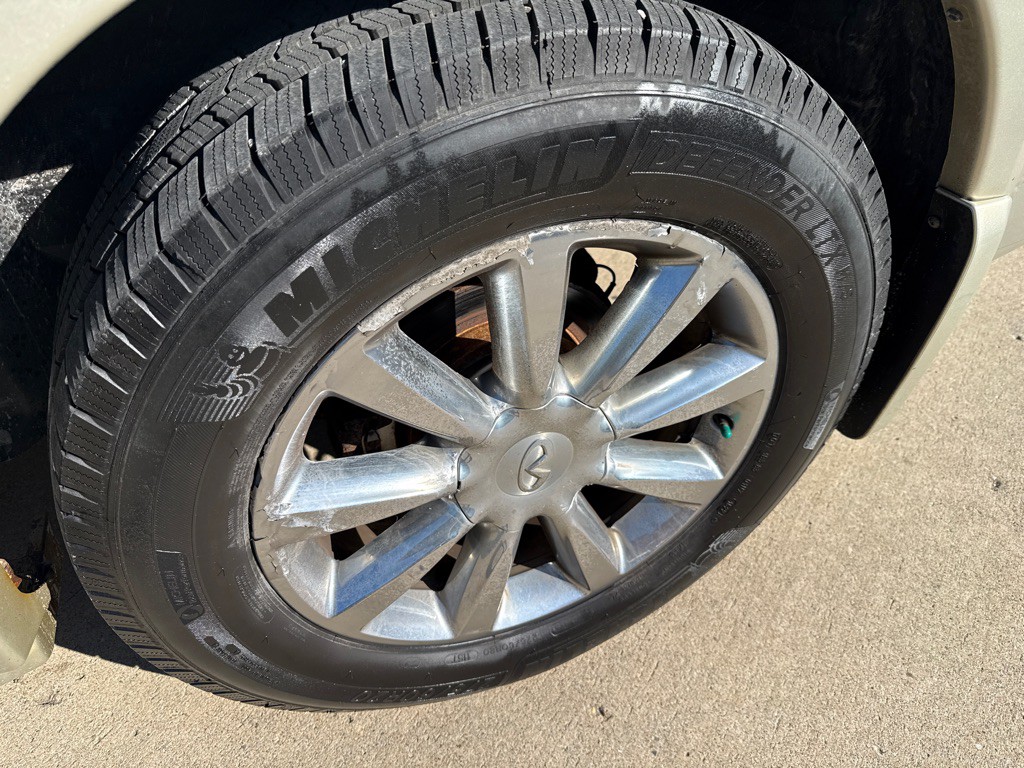 2008 INFINITI QX56 Image 18