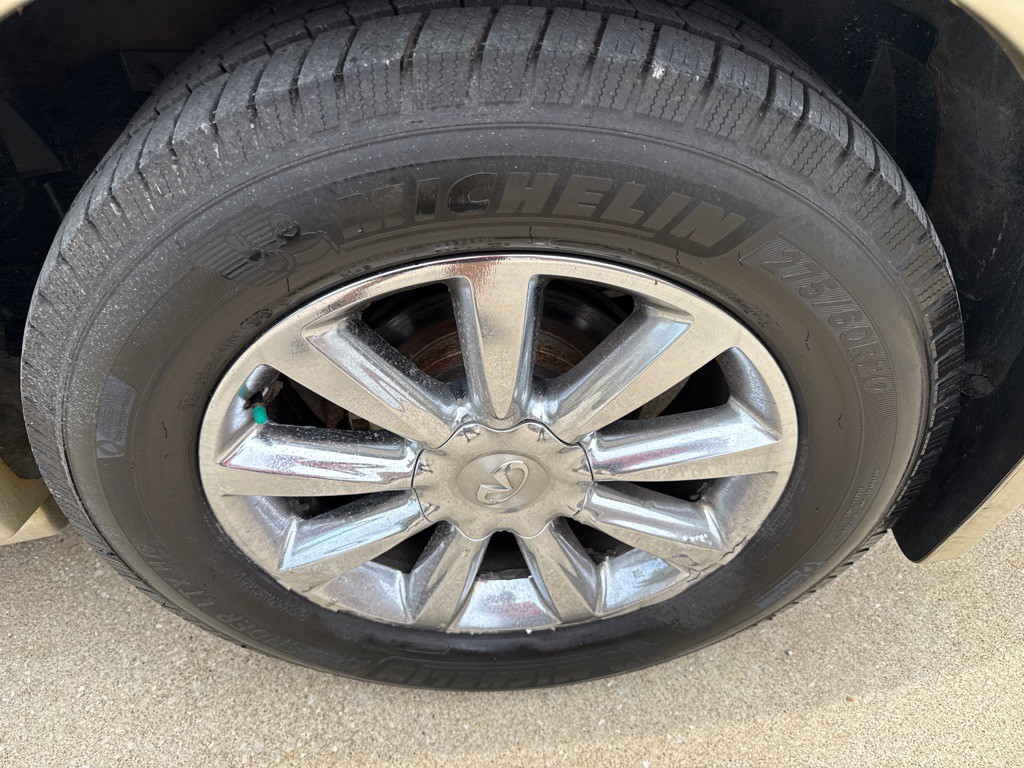 2008 INFINITI QX56 Image 18