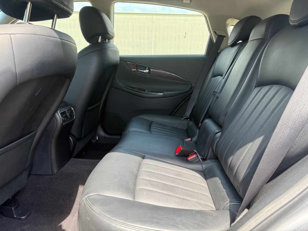 2017 INFINITI QX50 Image 11