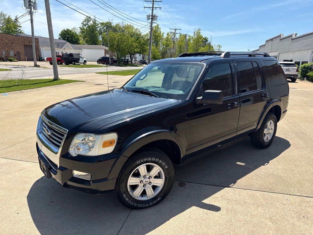 2010 Ford Explorer Image 1