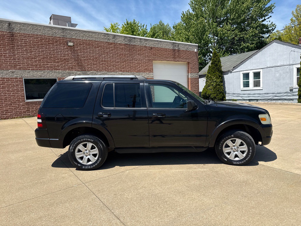 2010 Ford Explorer Image 4