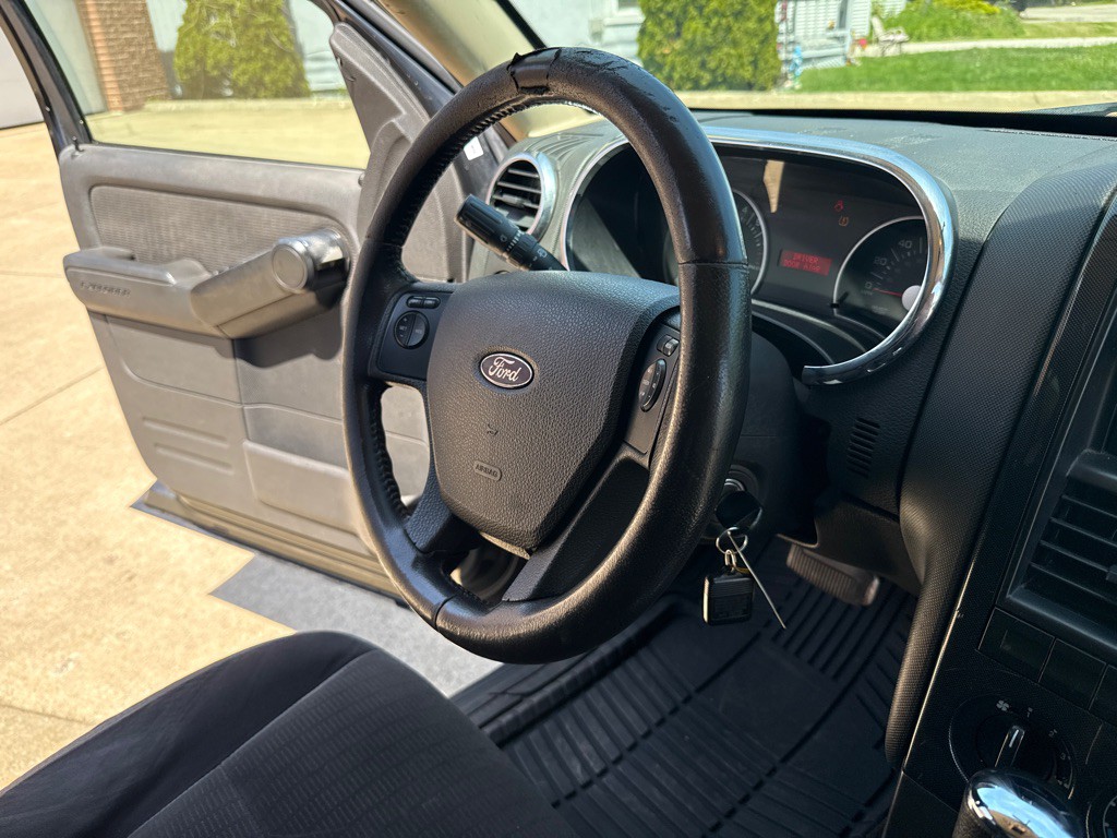 2010 Ford Explorer Image 14