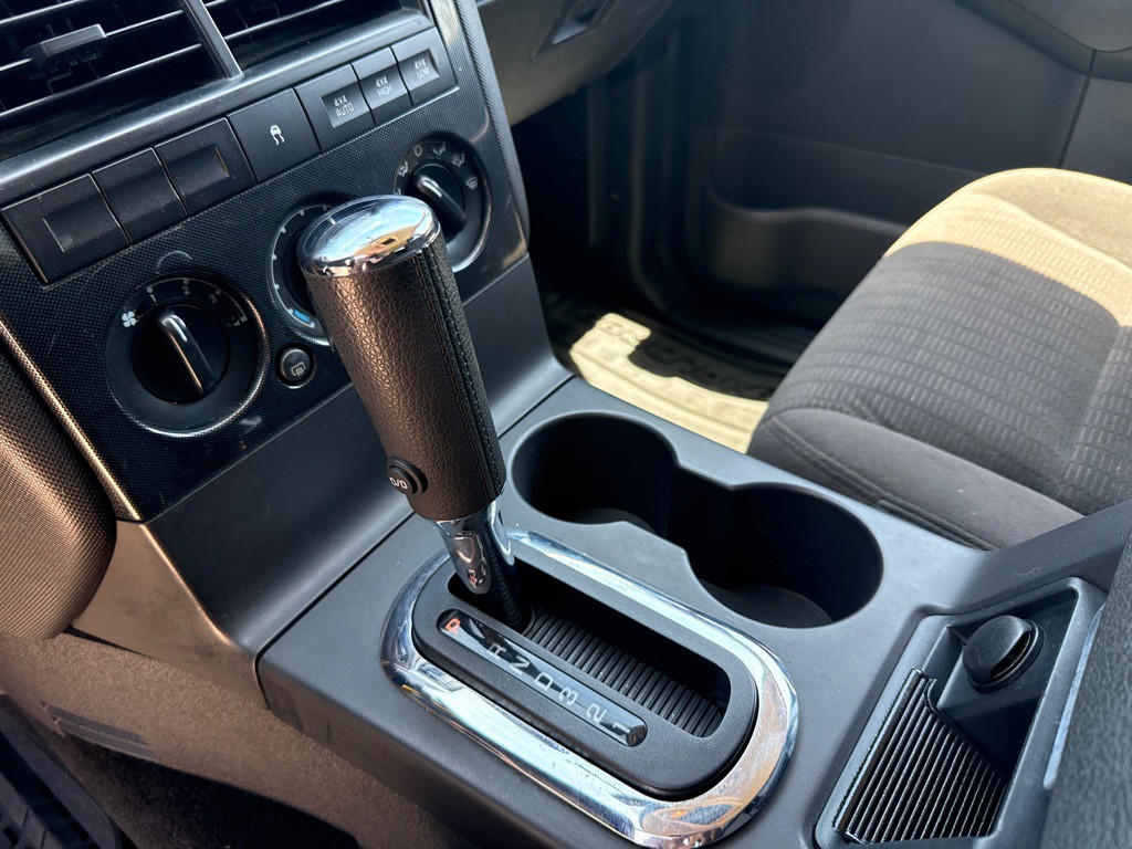 2010 Ford Explorer Image 16