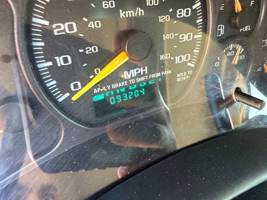 2000 GMC Sierra Image 12