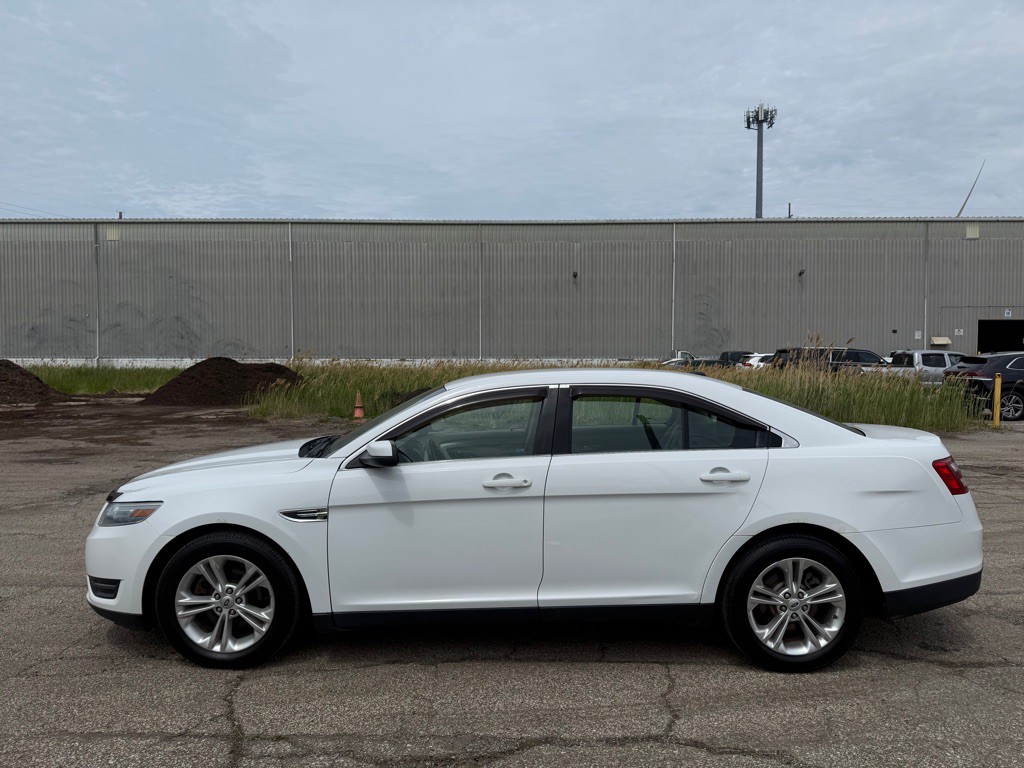 2013 Ford Taurus Image 5