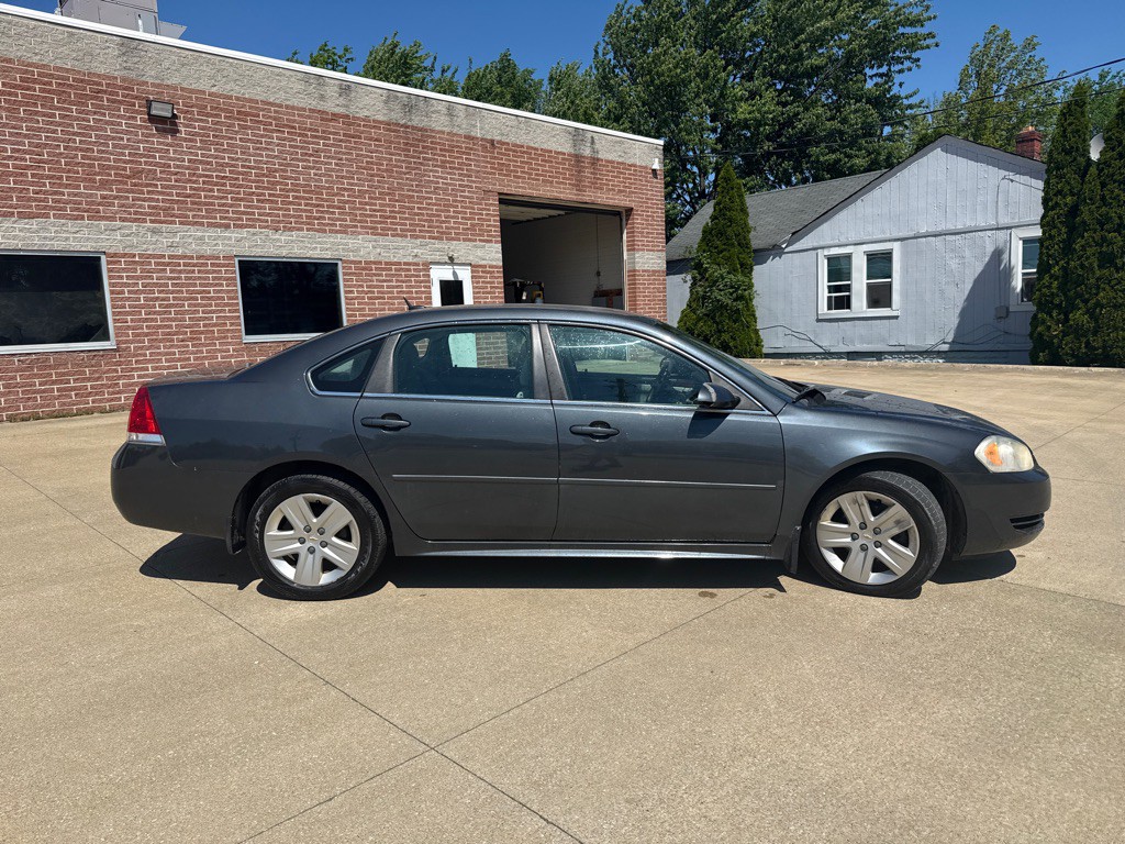 2011 Chevrolet Impala Image 4