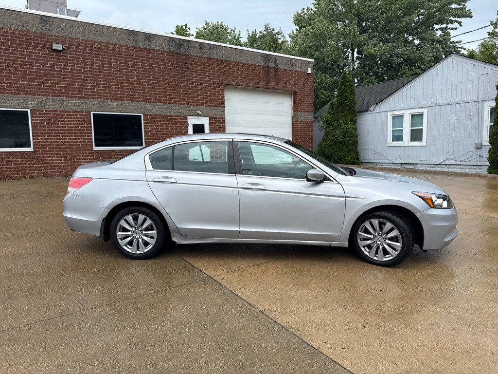 2011 Honda Accord Image 4