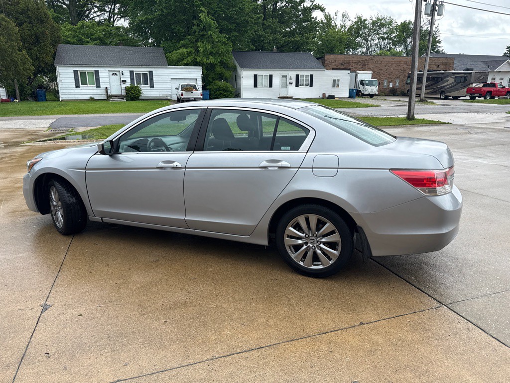 2011 Honda Accord Image 5