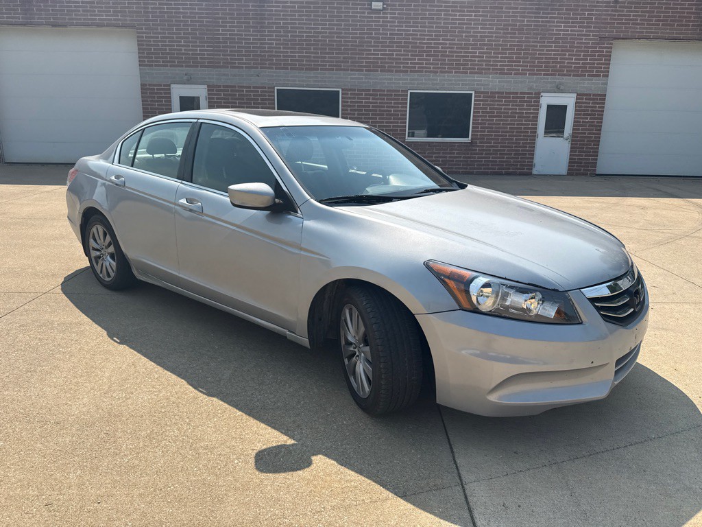 2011 Honda Accord Image 3