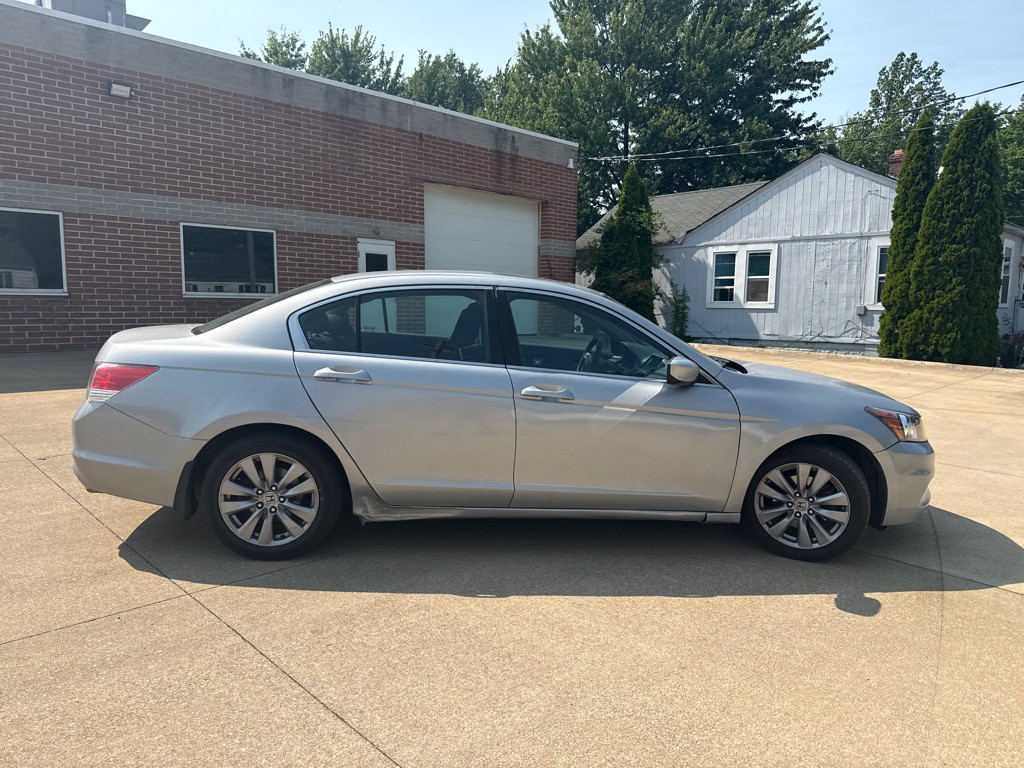 2011 Honda Accord Image 5