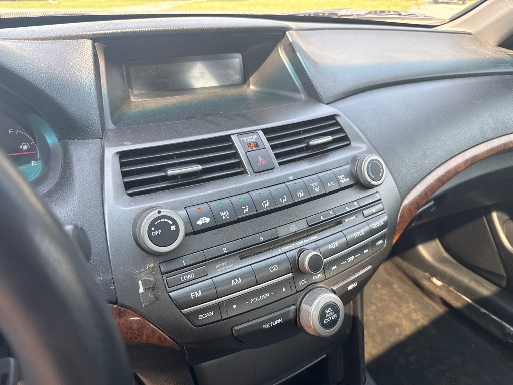 2011 Honda Accord Image 16