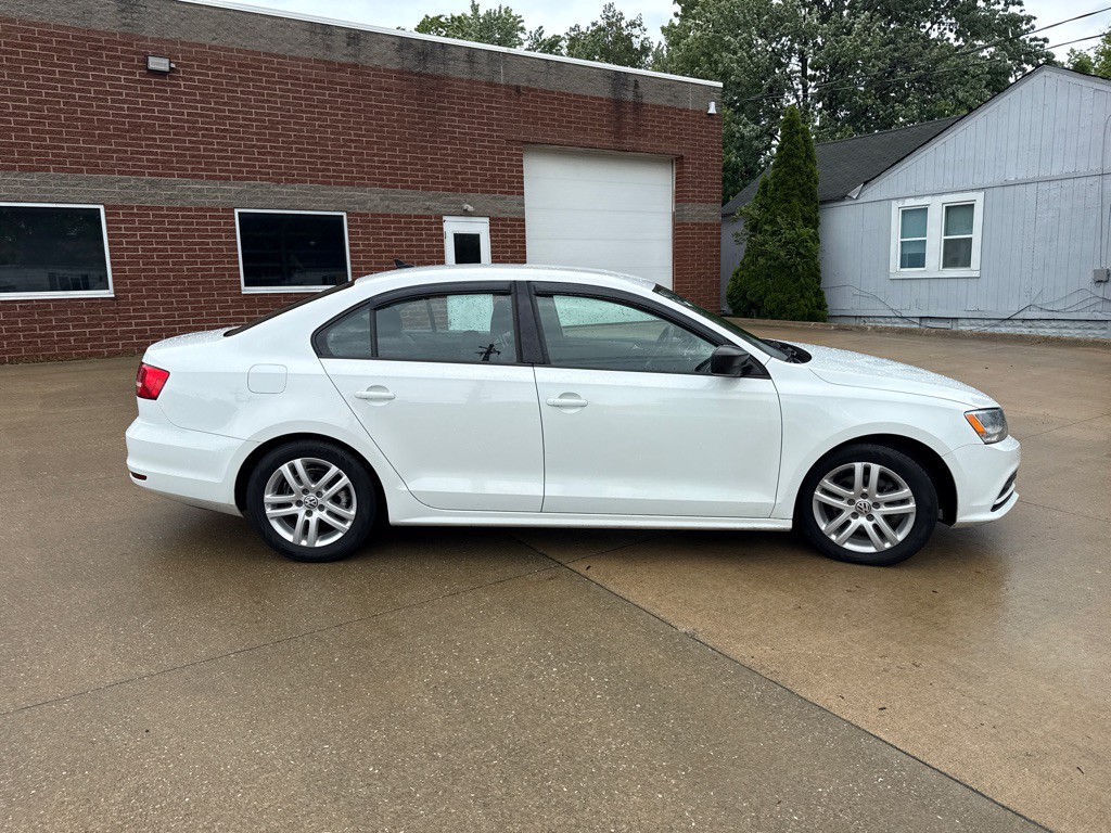 2015 Volkswagen Jetta Image 4
