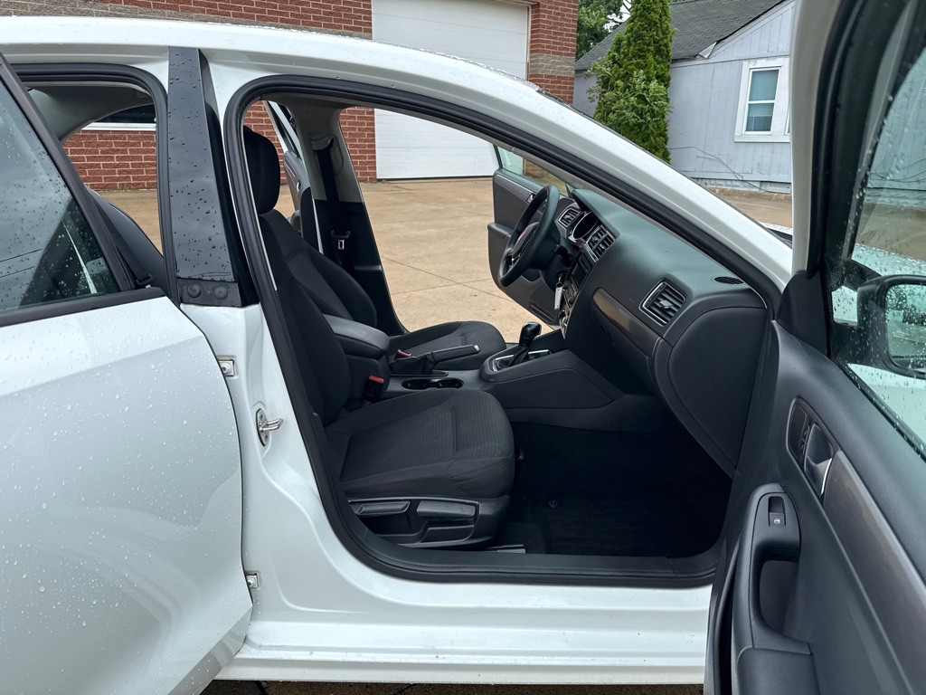 2015 Volkswagen Jetta Image 11
