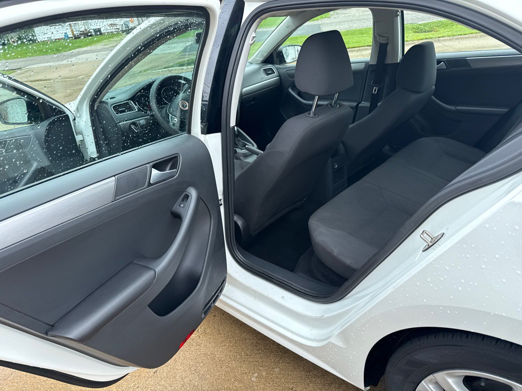 2015 Volkswagen Jetta Image 12