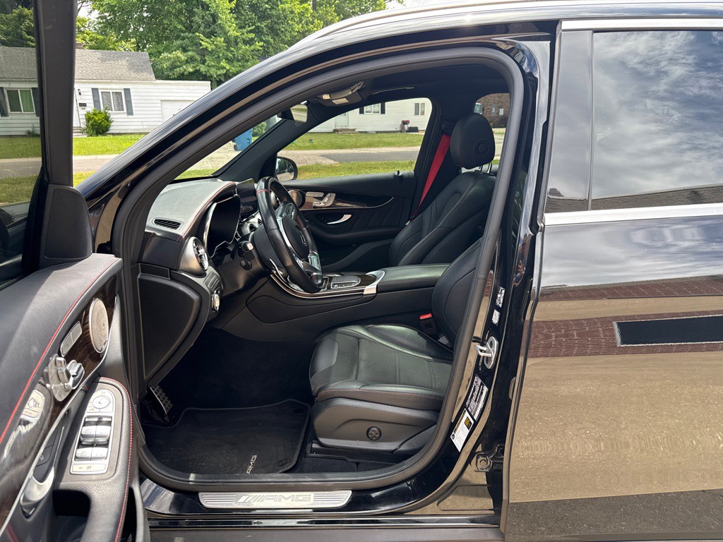2021 Mercedes-Benz GLC-Class Image 13