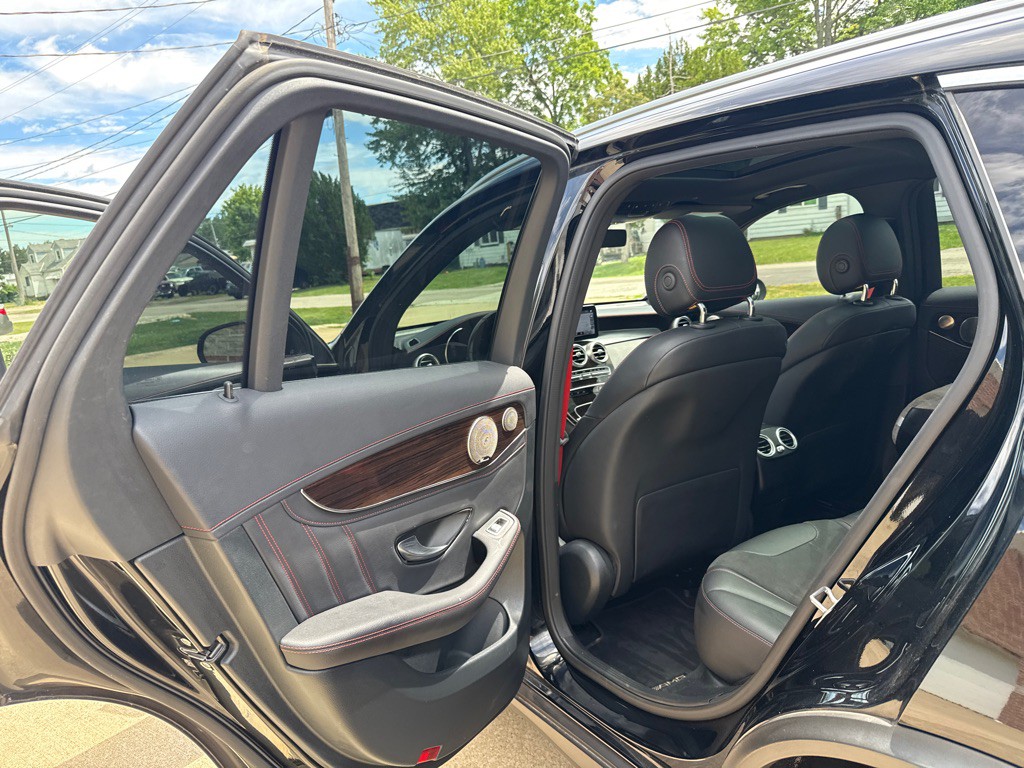 2021 Mercedes-Benz GLC-Class Image 15