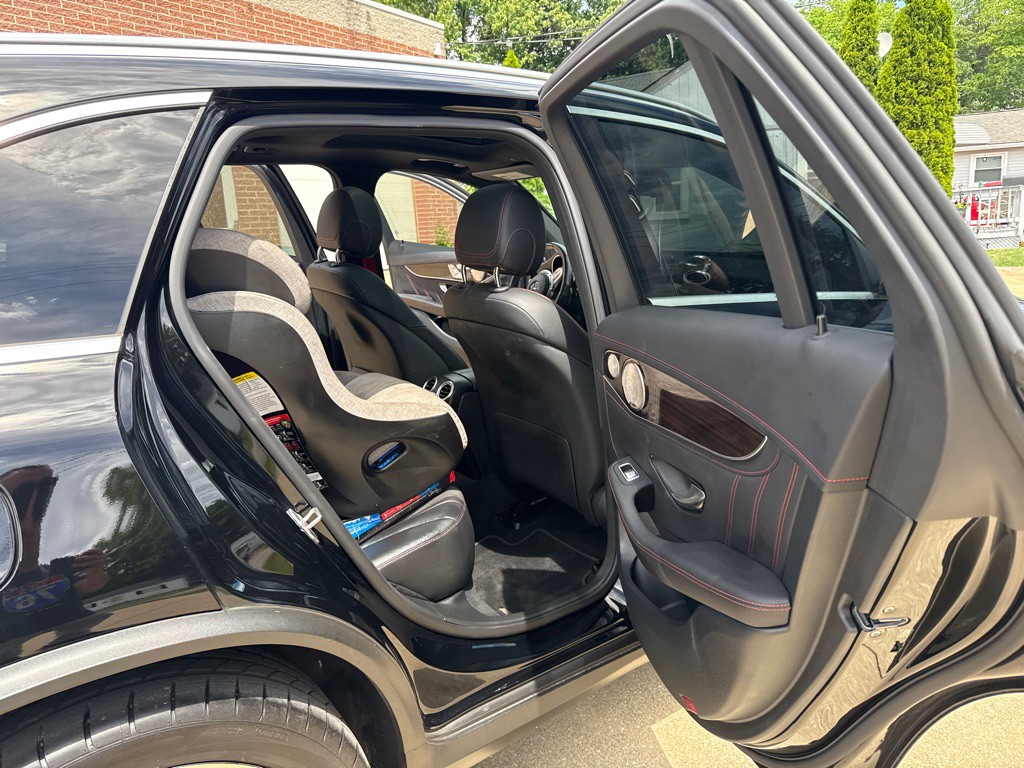 2021 Mercedes-Benz GLC-Class Image 16