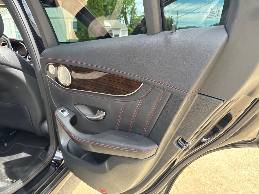 2021 Mercedes-Benz GLC-Class Image 21
