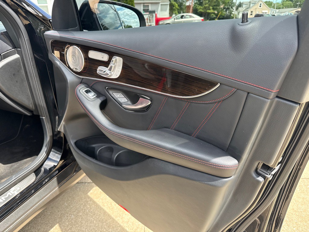 2021 Mercedes-Benz GLC-Class Image 22