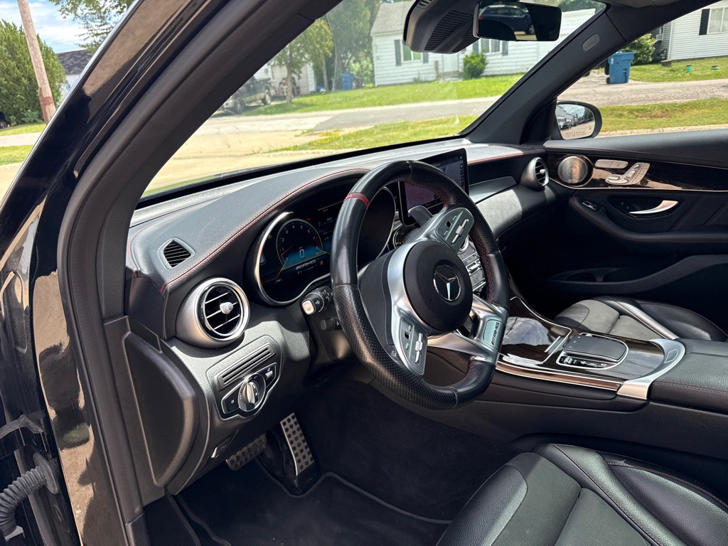 2021 Mercedes-Benz GLC-Class Image 24