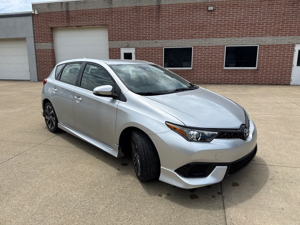 2018 Toyota Corolla Image 2