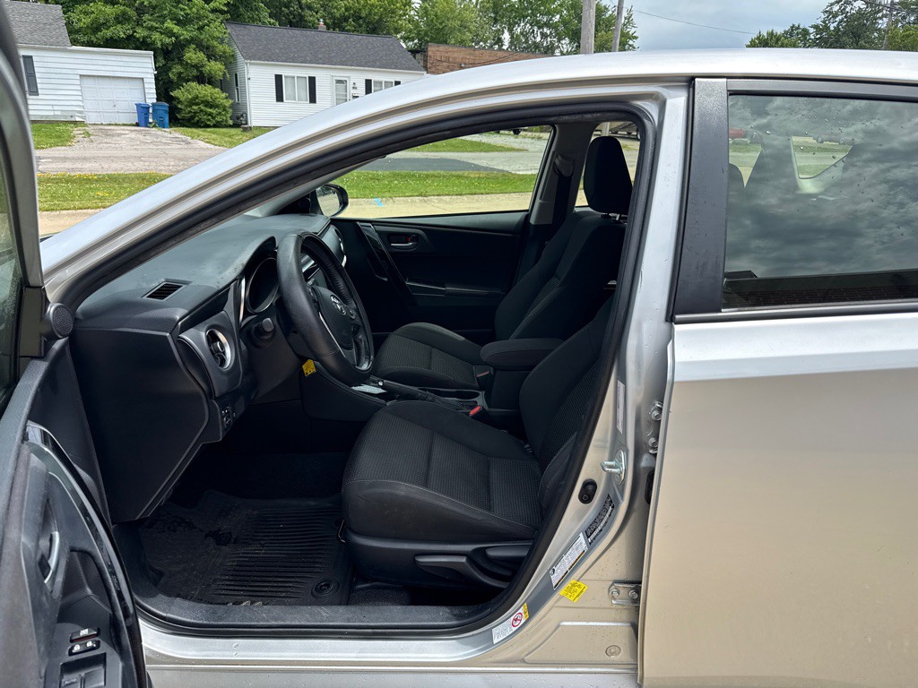 2018 Toyota Corolla Image 9