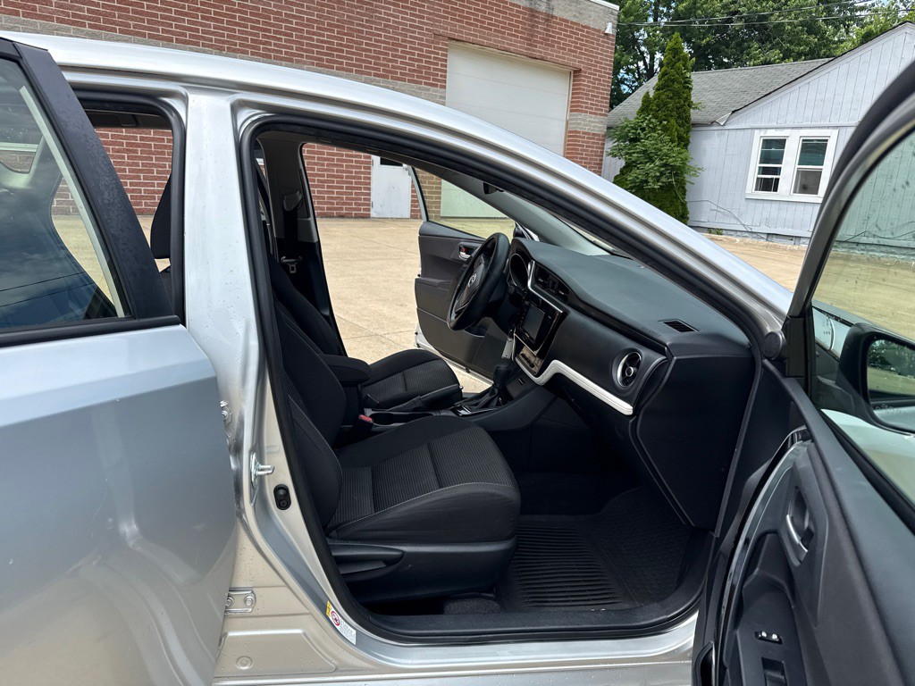2018 Toyota Corolla Image 10