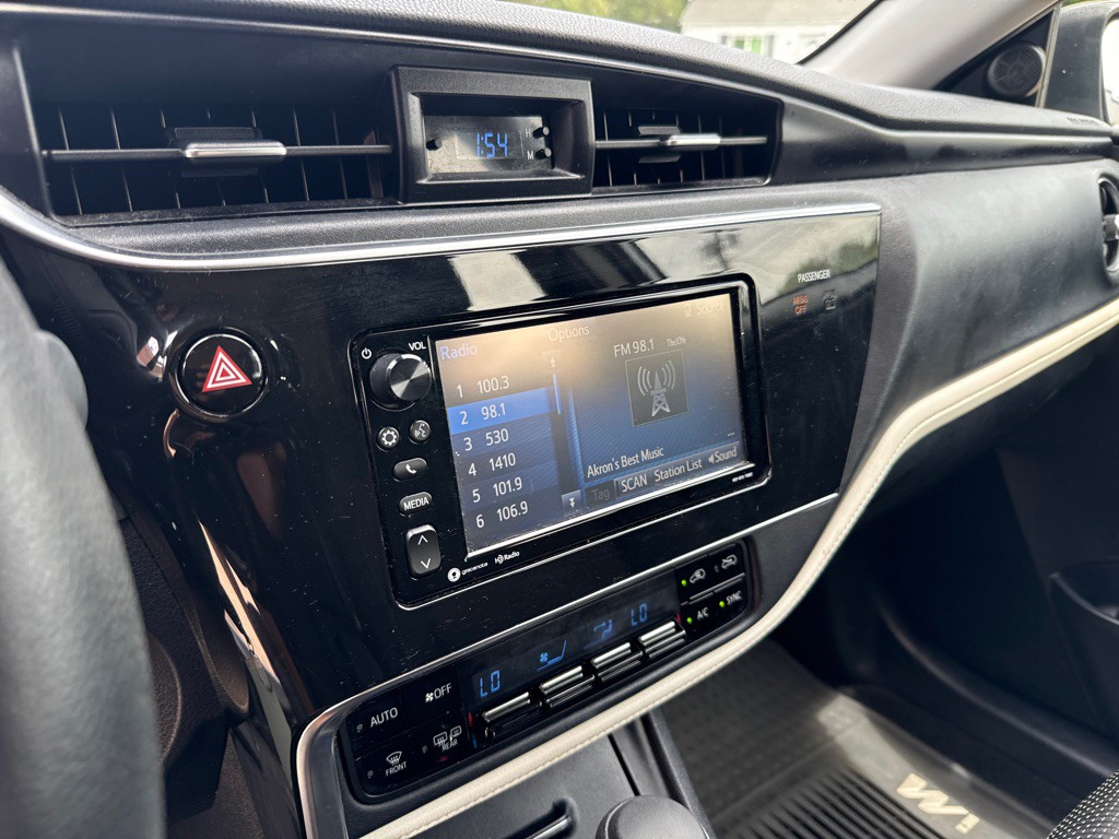 2018 Toyota Corolla Image 15