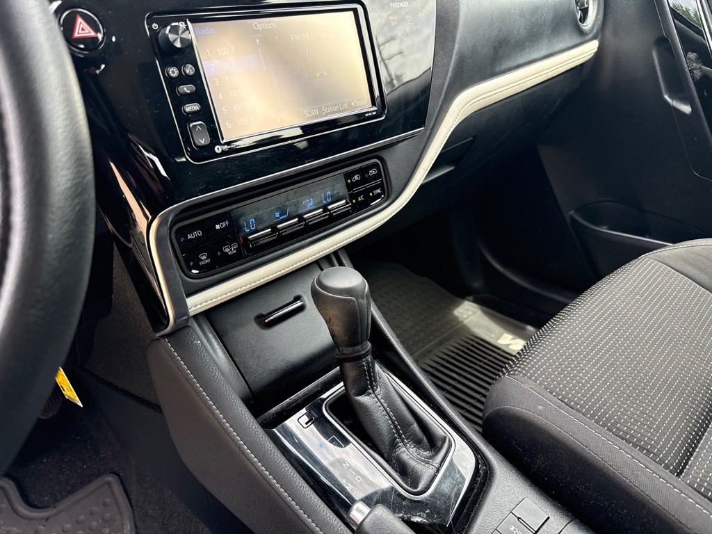 2018 Toyota Corolla Image 16