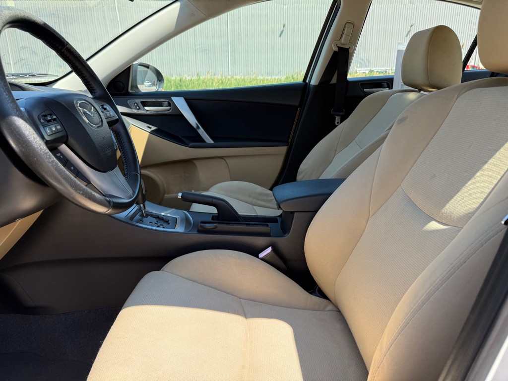 2011 Mazda Mazda3 Image 9