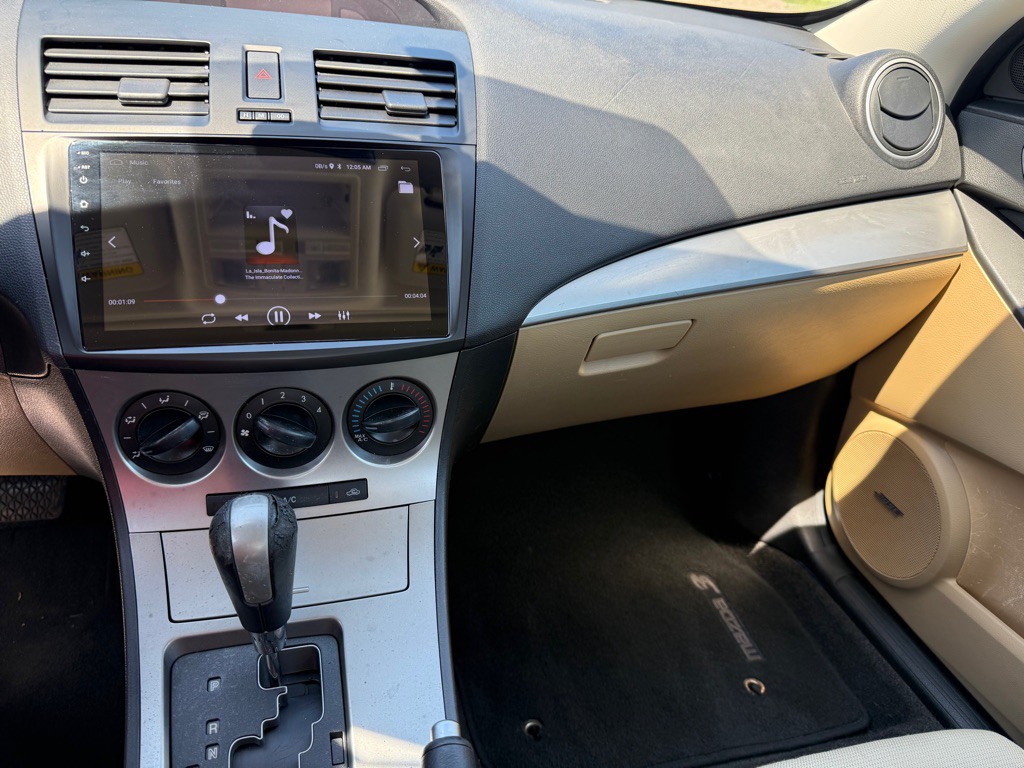 2011 Mazda Mazda3 Image 14