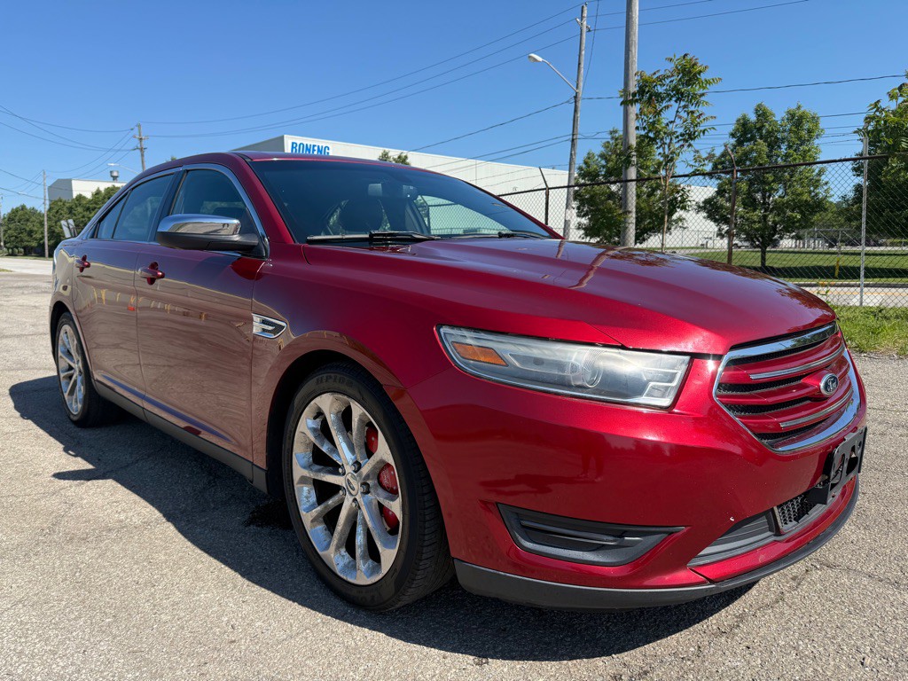 2013 Ford Taurus Image 1