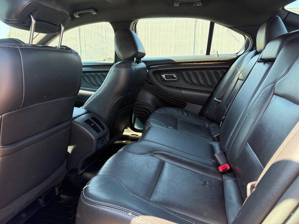 2013 Ford Taurus Image 11