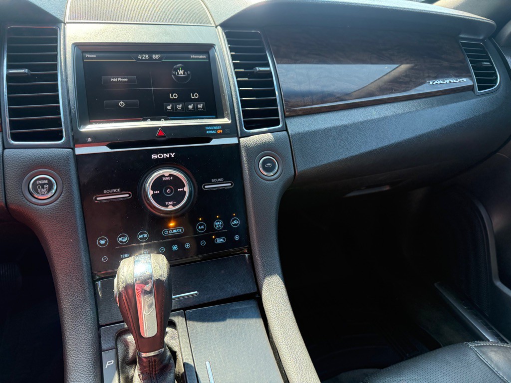 2013 Ford Taurus Image 13