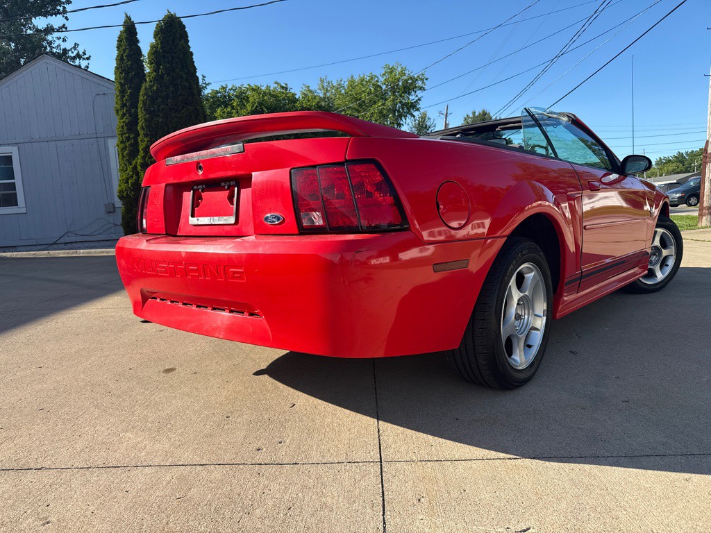 2000 Ford Mustang Image 6