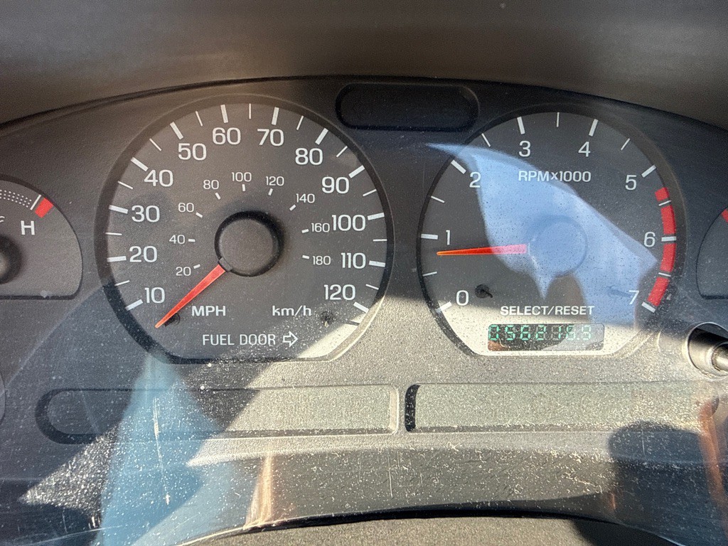 2000 Ford Mustang Image 14