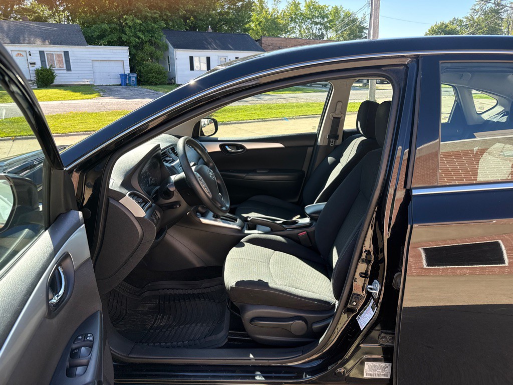 2016 Nissan Sentra Image 10