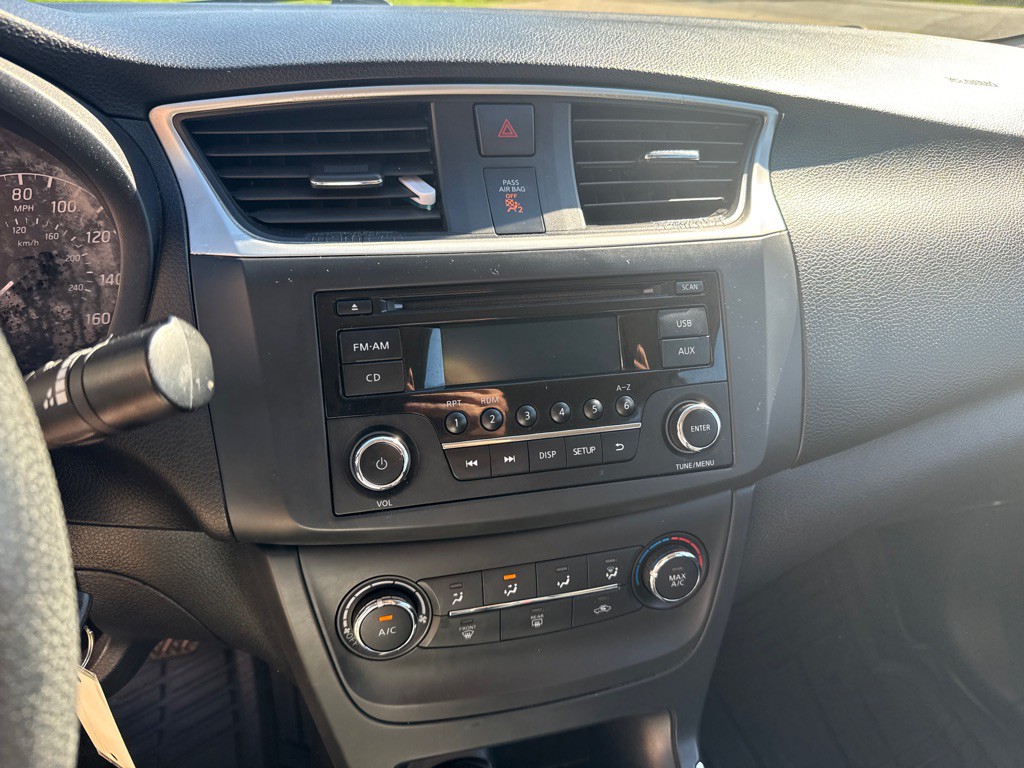 2016 Nissan Sentra Image 15