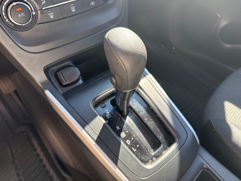 2016 Nissan Sentra Image 16