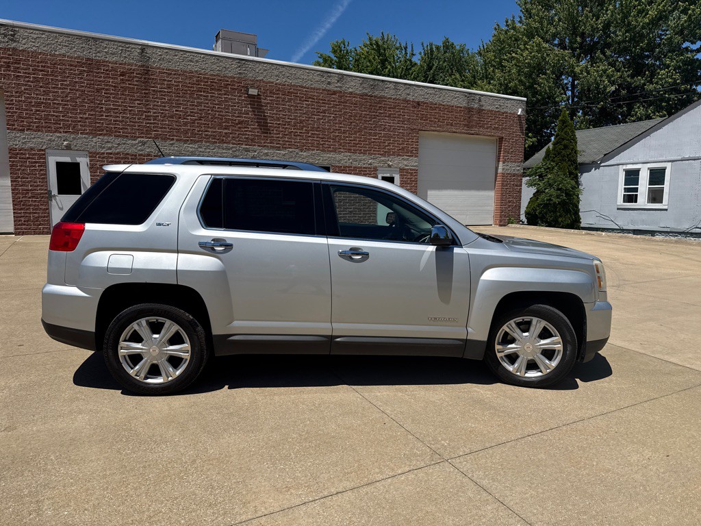 2017 GMC Terrain Image 4