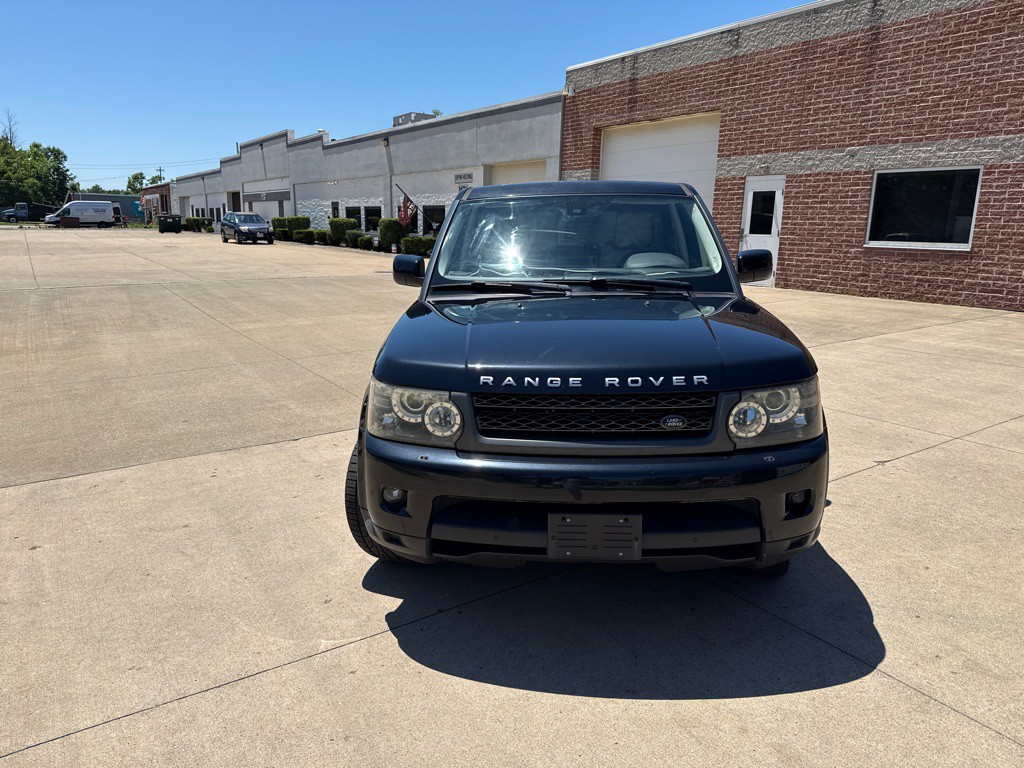 2011 Land Rover Range Rover Sport Image 2