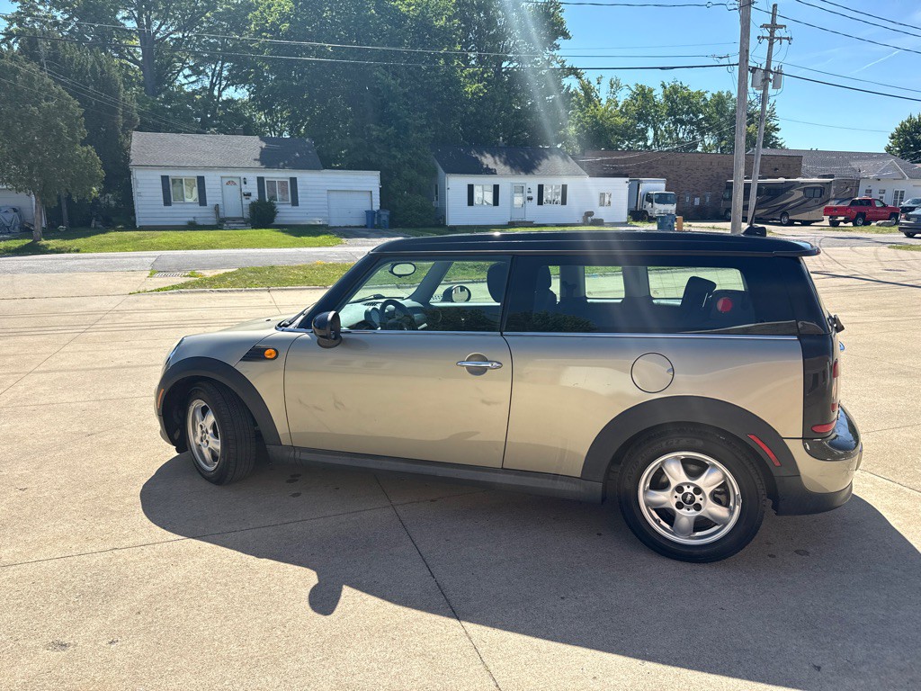 2009 MINI Cooper Image 5