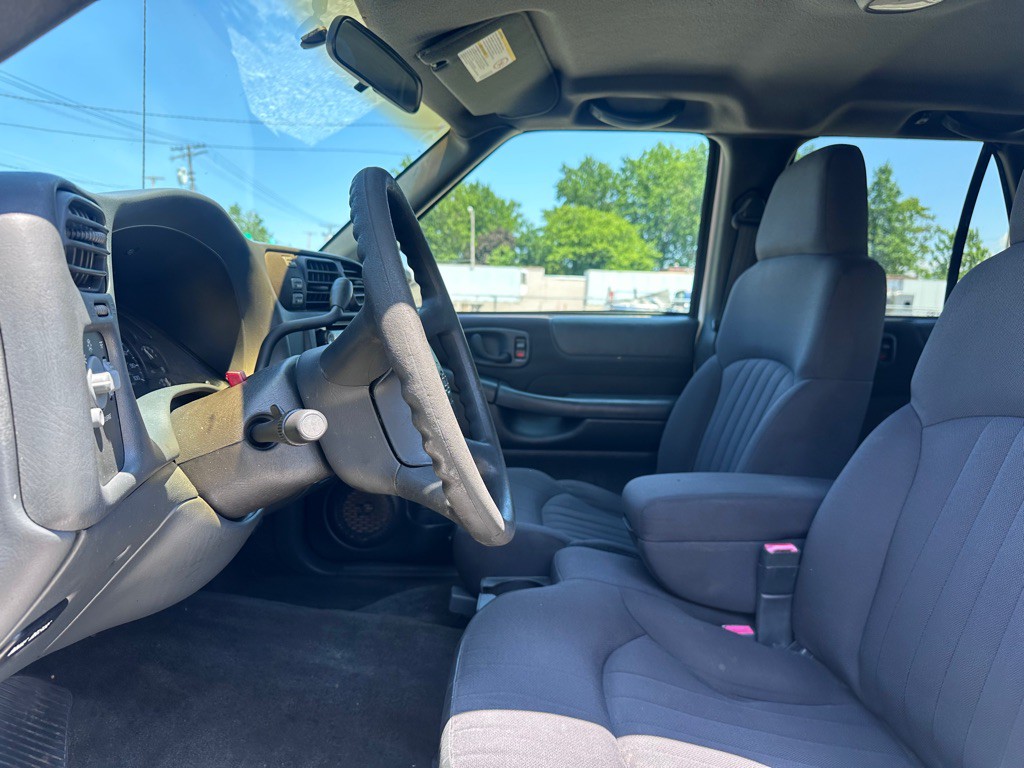 2003 Chevrolet Blazer Image 11