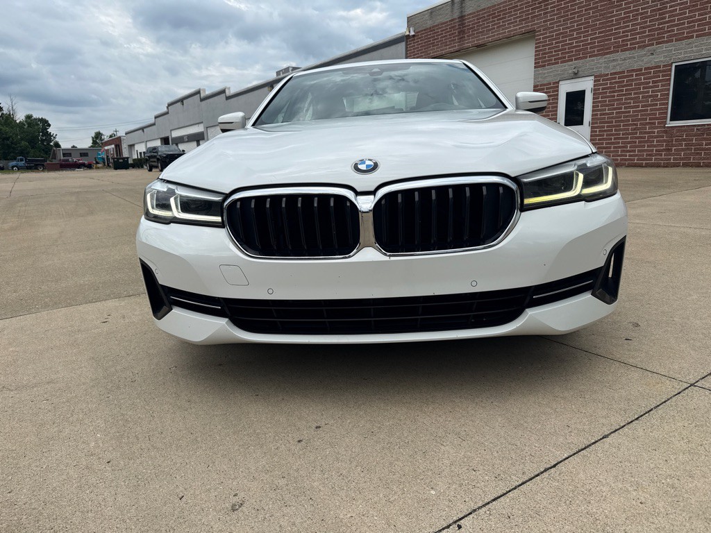 2021 BMW 5 Series Image 2