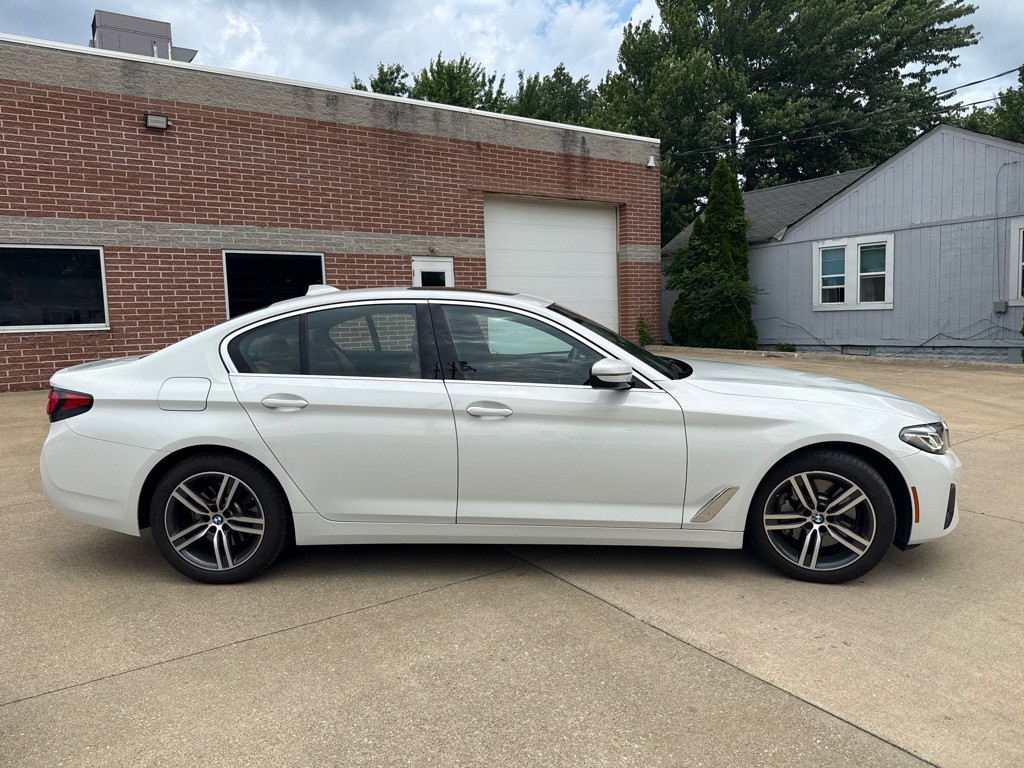2021 BMW 5 Series Image 4