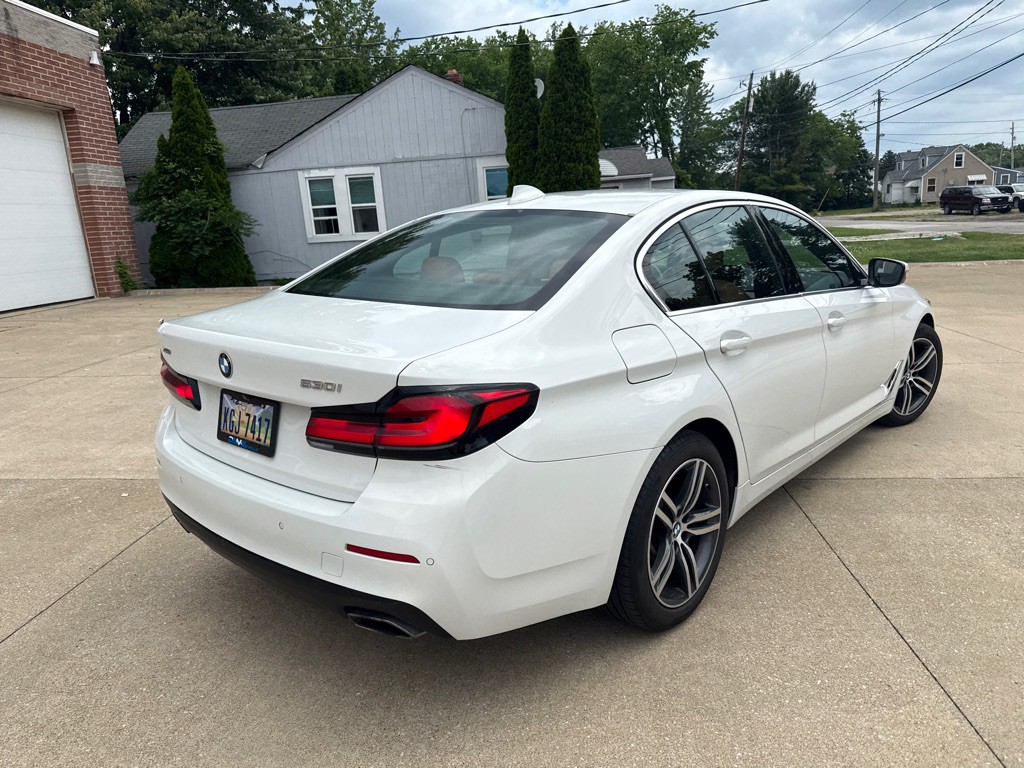 2021 BMW 5 Series Image 6